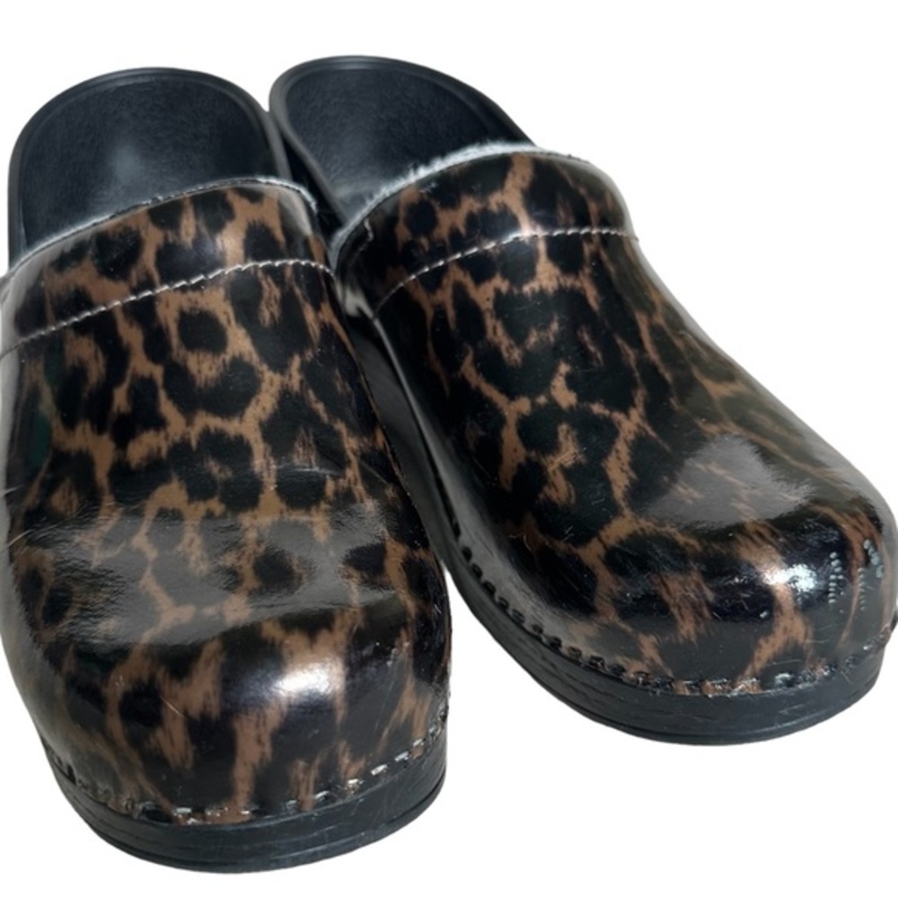 Dansko Cheetah Print‎ Clogs Size EU 39 US 8.5